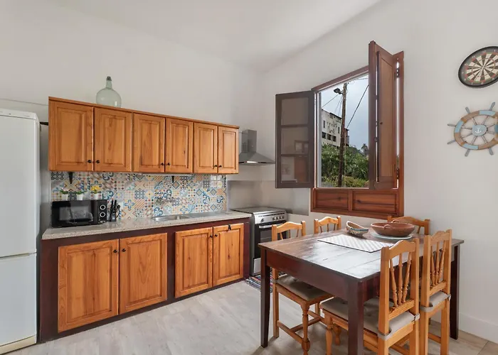 Casa El Hoyo Semesterbostad